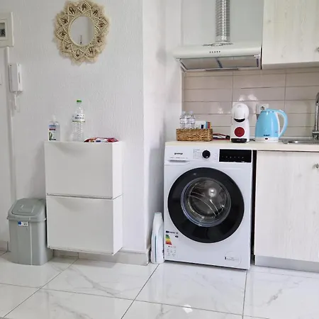 Afros Lux 201 Nea Kallikrateia